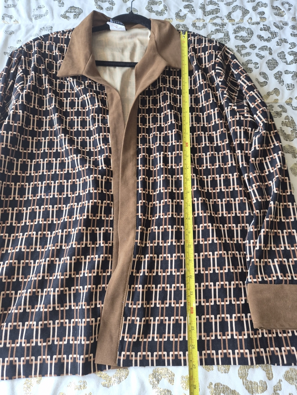 5 For $25✨️ Brown Suede Collard Printed Open Front Jacket Size Medium Like New - Picture 6 of 11